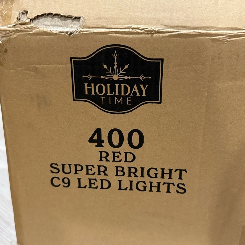 Red 400 Super Bright C9 LED Christmas Lights on Spool - New - Never Used